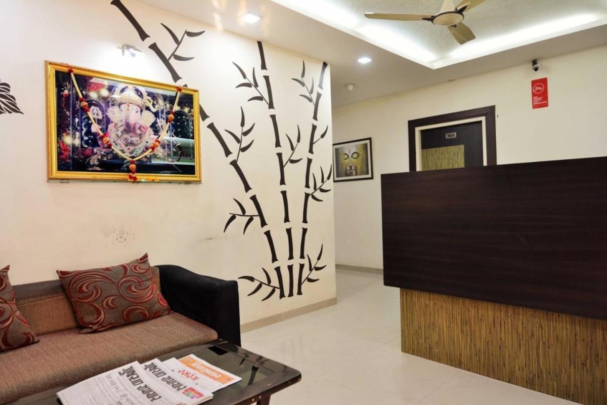 Hotel Royal Apple Ahmedabad Bagian luar foto