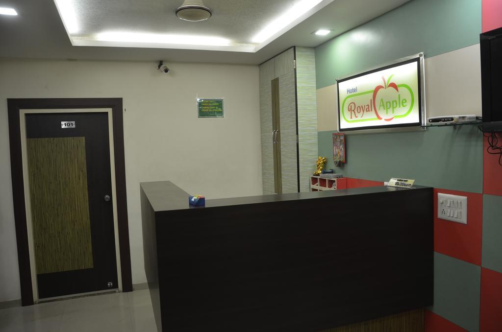 Hotel Royal Apple Ahmedabad Ruang foto